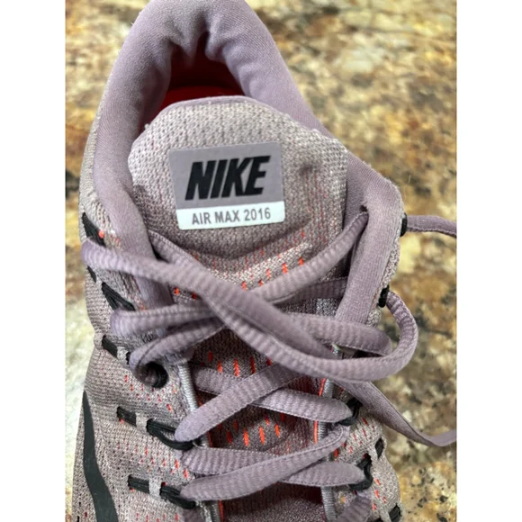 Women’s Nike Air Max 2016 - Picture 8 of 9
